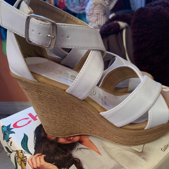 Platforms - Picture 3 of 4